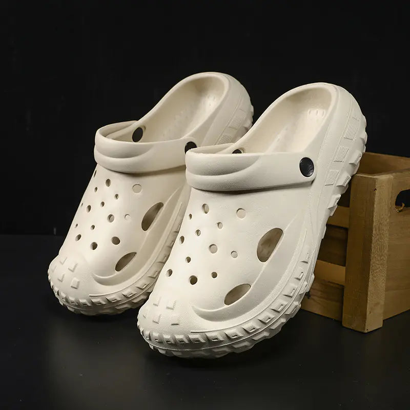 Fashionable Non-slip Breathable Slippers for Men