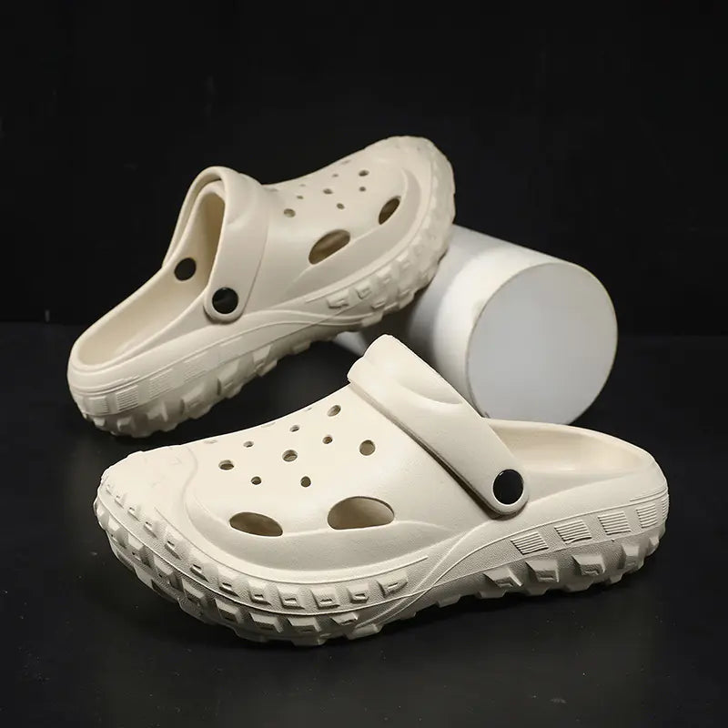 Fashionable Non-slip Breathable Slippers for Men